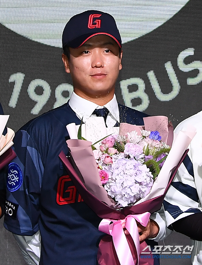 "매직커브? 직구도 자신있어요" 이대호 보며 자란 '최강야구' 좌완, 고…