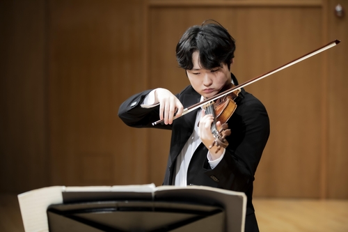 바이올리니스트 유다윤, 프랑스 롱 티보 국제 콩쿠르 2위