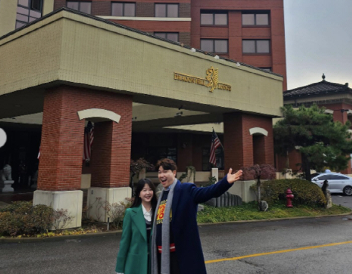 김다예 "♥박수홍과 '용산에 있는 미국' 방문" 고급 호텔서 행복한 미소