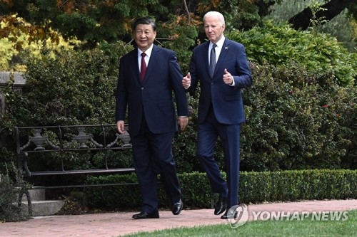 "바이든, 시진핑에 5년 후에도 만날 거라며 美대선 개입 경고"
