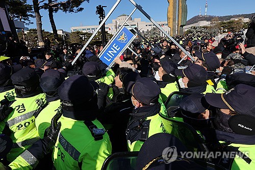 육견협회 "개식용 종식 특별법 중단"…용산 집회중 3명 체포