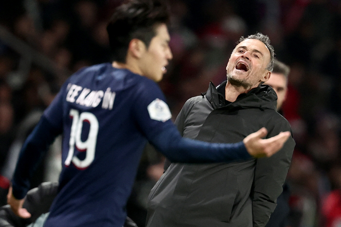 "음바페, LEE가 필요해!" PSG 음바페 중앙이동, 엔리케 감독 '킬…