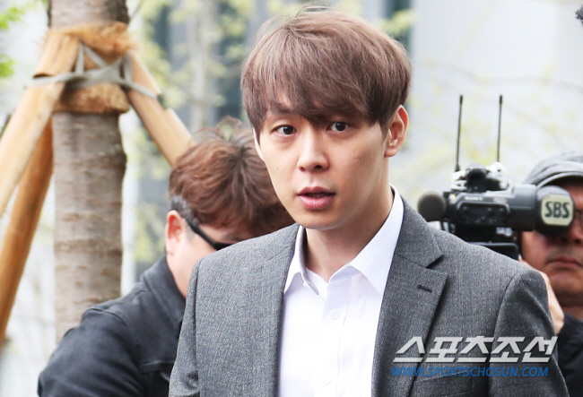 같은 20주년인데…추락한 박유천vs꿈꾸는 최강창민 '극과 극 행보' [S…