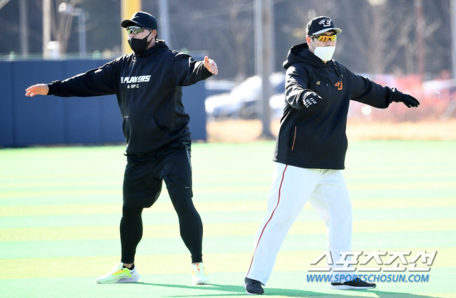 남지민 김기중까지 챙기는 류현진, 한화 젊은 투수들도 오키나와 훈련 동행…