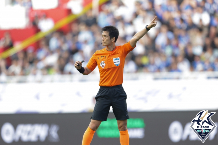 "중국-레바논전 한국 심판이 맡던데.." 마닝의 '한국축구 모욕'에 보복…