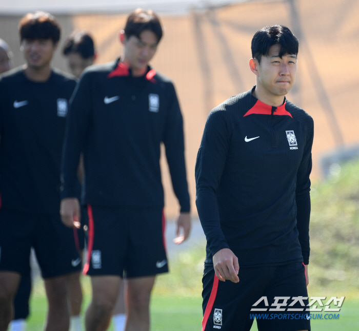 [카타르NOW] "소니 해줘!" 클린스만 감독 '해줘 축구'. SON을 …