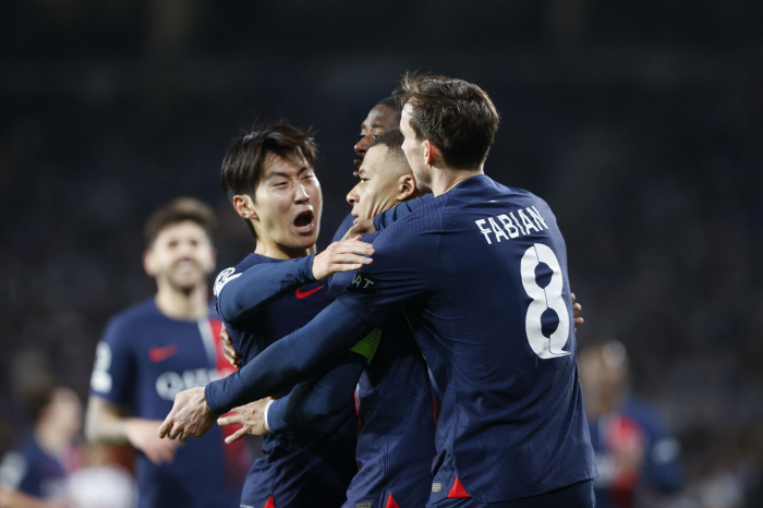 '이 무슨 운명의 장난' PSG, 메시 있을 때 '2년 연속 16강 광탈…