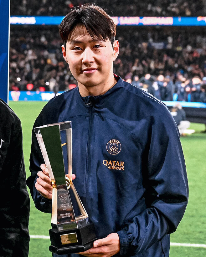 'PSG 첫 시즌' 이강인, 트로피 운 대박났네...최소 더블, 내친김에…