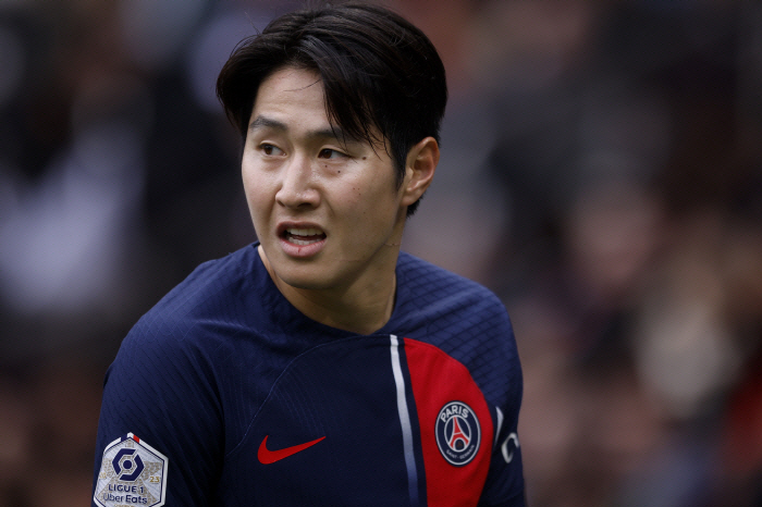 'PSG 첫 시즌' 이강인, 트로피 운 대박났네...최소 더블, 내친김에…