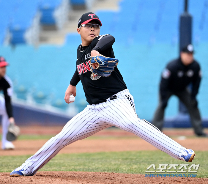 올해도 그 자리에... 구멍나면 들어간다. 145㎞ 삼성전 3.2이닝 무…