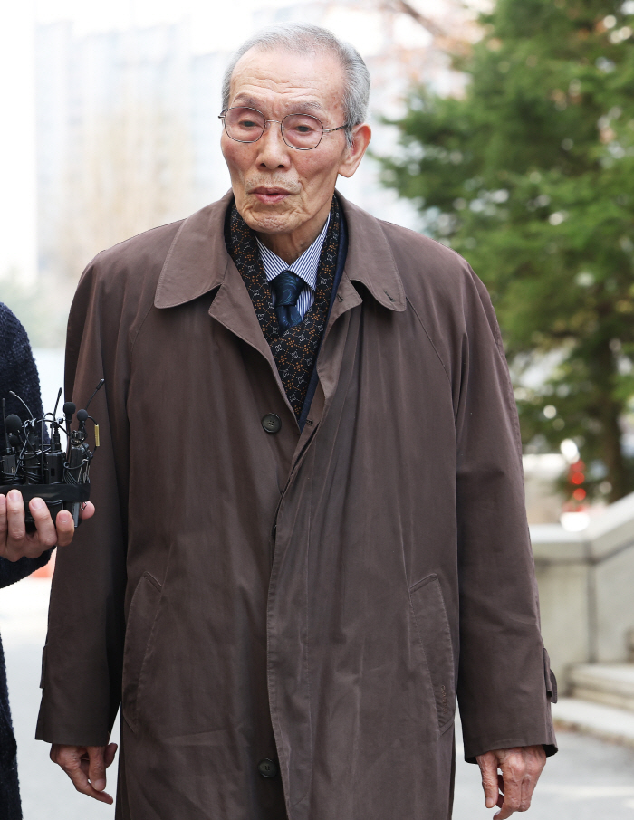 [공식]'깐부 할아버지' 오영수, 여성 강제 추행 혐의로 징역형