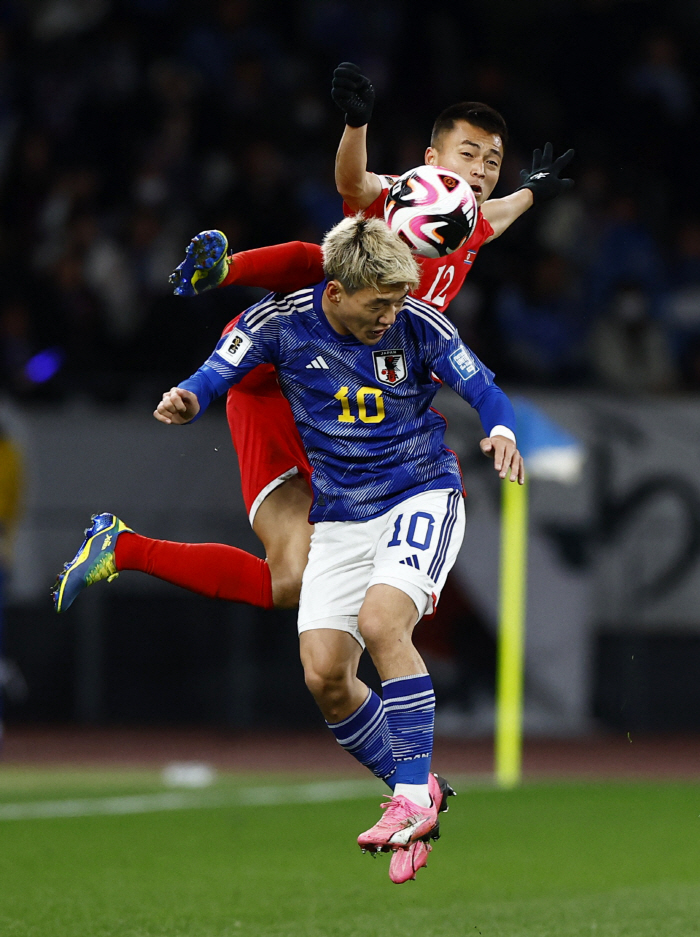 "다나카 2분 벼락골"日,北전투축구에 1-0신승...무실점 3전승-B조1…