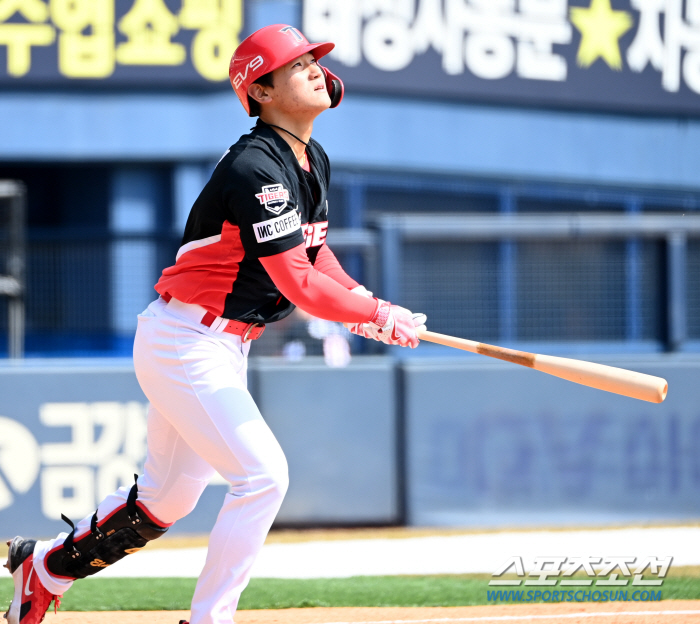 이런 우연이...'우승후보vs꼴찌후보' 개막전 정면충돌, 승리는 외인 에…