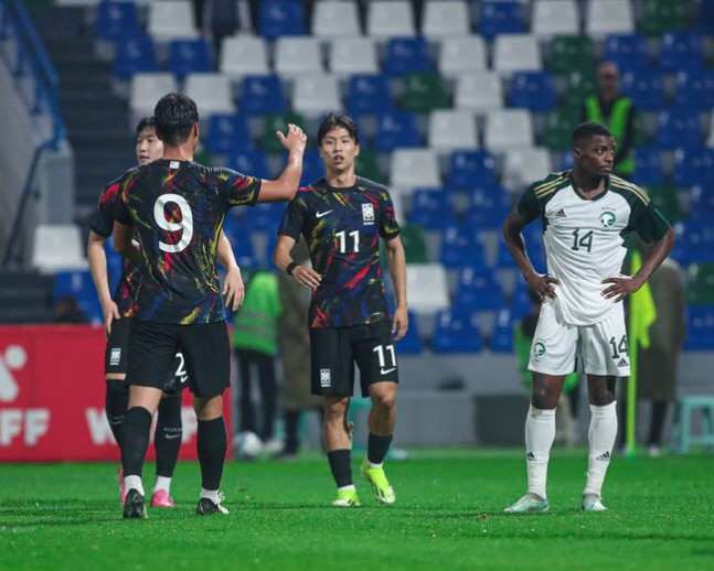 '엄지성 결승골' 황선홍 없는 U-23 대표팀, '개최국' 사우디 1-0…