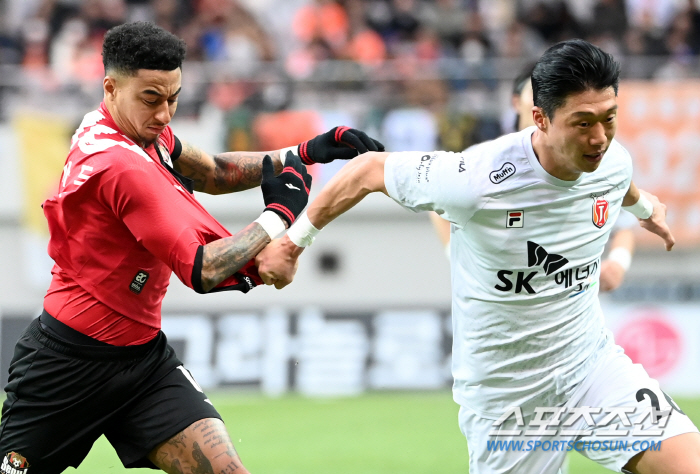 "응, 2-0 ㅋㅋ" 제주 '귤 먹이기' 영상 본 린가드가 직접 답글을?…