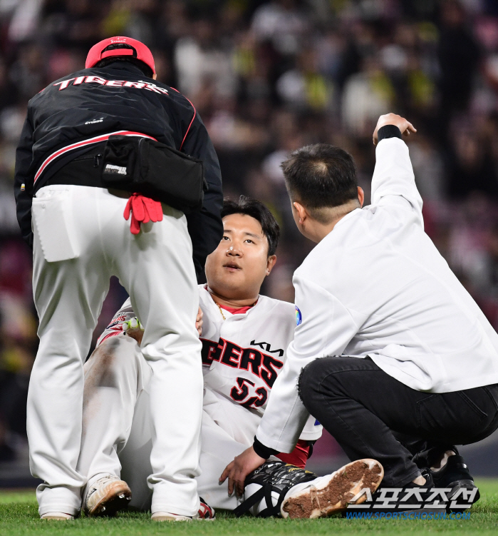 '눈물까지 글썽' 황대인, 행운의 안타 두 개 운수 좋은 날... 갑작스…