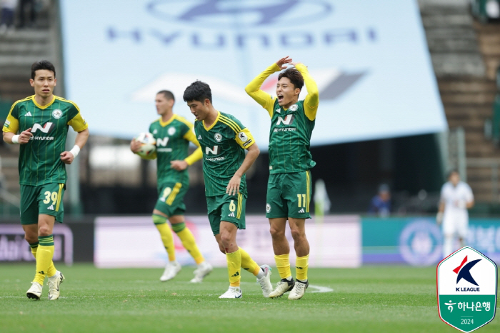 '1위' 내줘도 여유만만 홍명보 감독, '라이벌' 전북전 아쉬운 무승부에…