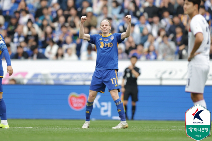 '연패 없다' 김천 상무 1위, '정효볼' 광주 2-1 제압…울산, 수원…