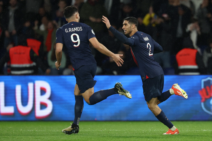 이강인 발끝에서 '우승 승점' 나왔다! 시즌 3호 도움 → PSG 리그 …