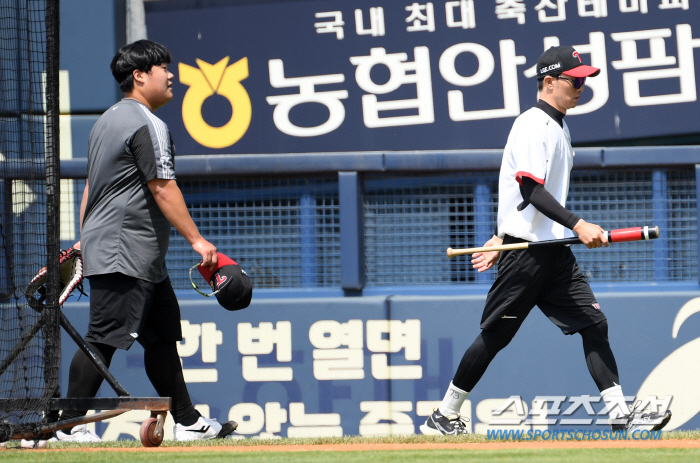 '범바오의 힘찬 기합 소리' 노력하는 천재 김범석...남들보다 일찍 나와…