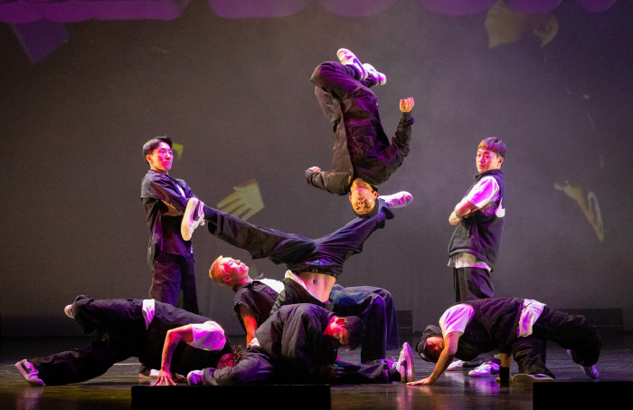 영국 사로잡은 '최정상 브레이킹 팀' 진조크루, 세계 최대 힙합 댄스 극…