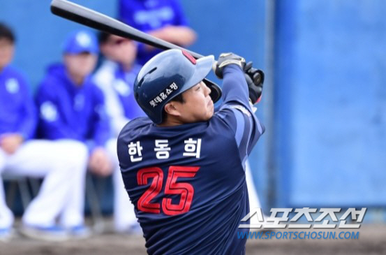 '1군 복귀전' 3안타→허벅지 통증 교체…상무 입대 한 달 전, 마지막 …