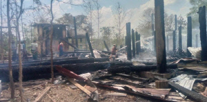 반군 공세에 밀린 미얀마군 사원까지 무차별 공습…60여명 사상
