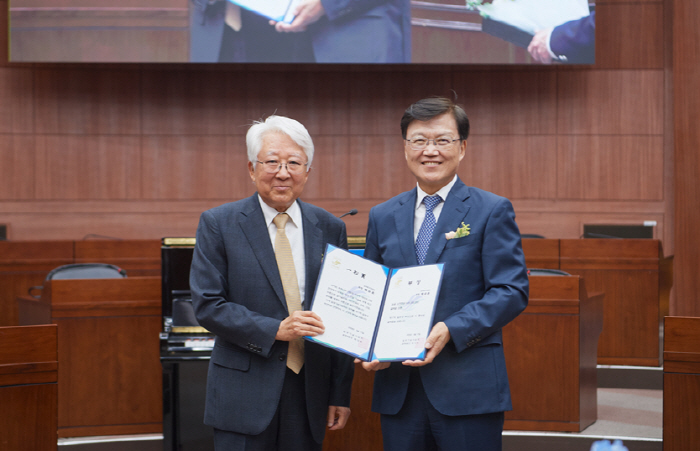 한림대, 제17회 일송상 교육분야 수상 배순훈 글로벌경영학회 회장 시상