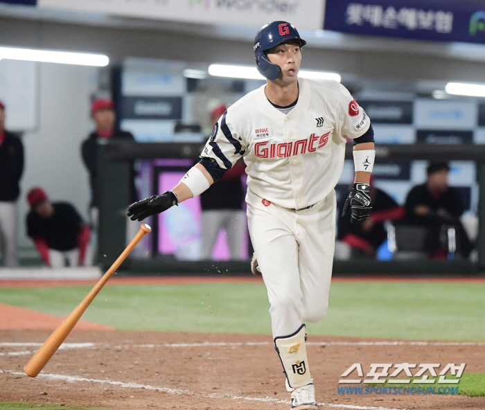 1884일만의 멀티포! 달라진 이학주, '마황'의 가르침 있었다? "밤새…