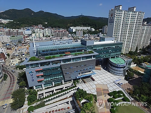 부산 남구, 문현고가교 철거 재시동…주민 설문 예정