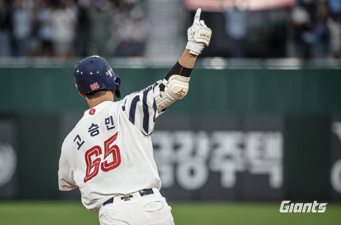 김민석 싹쓸이 역전타→고승민 만루포→손성빈 쐐기포. 롯데, NC에 13대…