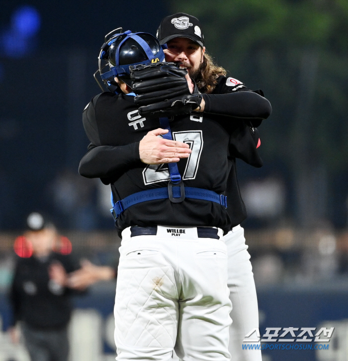 724일만에 무4사구 완봉승! '인생투' 롯데 윌커슨, KBO 역사에 이…