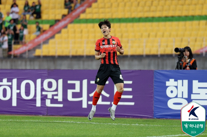 "영국서 관심 폭발, 한국 최고 재능"'...18살 고딩 K리그 초신성'…