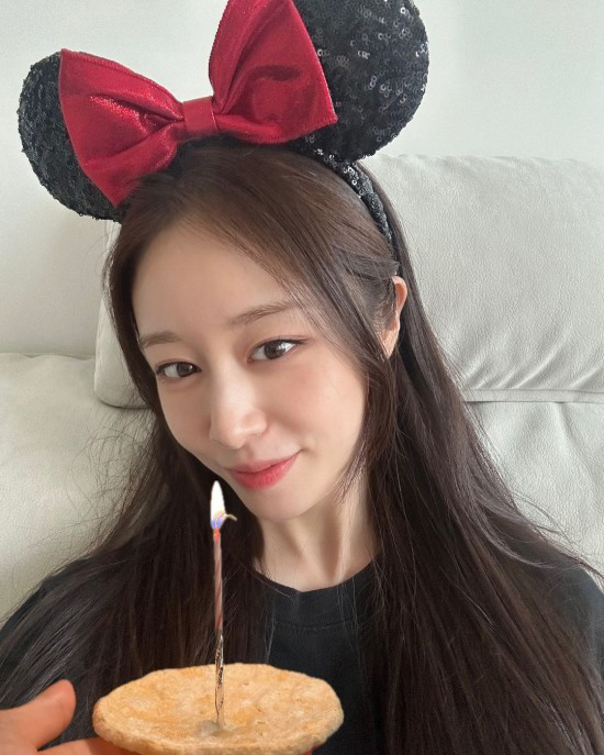 [SCin스타] '악플 세례'에도 꿋꿋이! 티아라 지연, 행복한 생일파티…