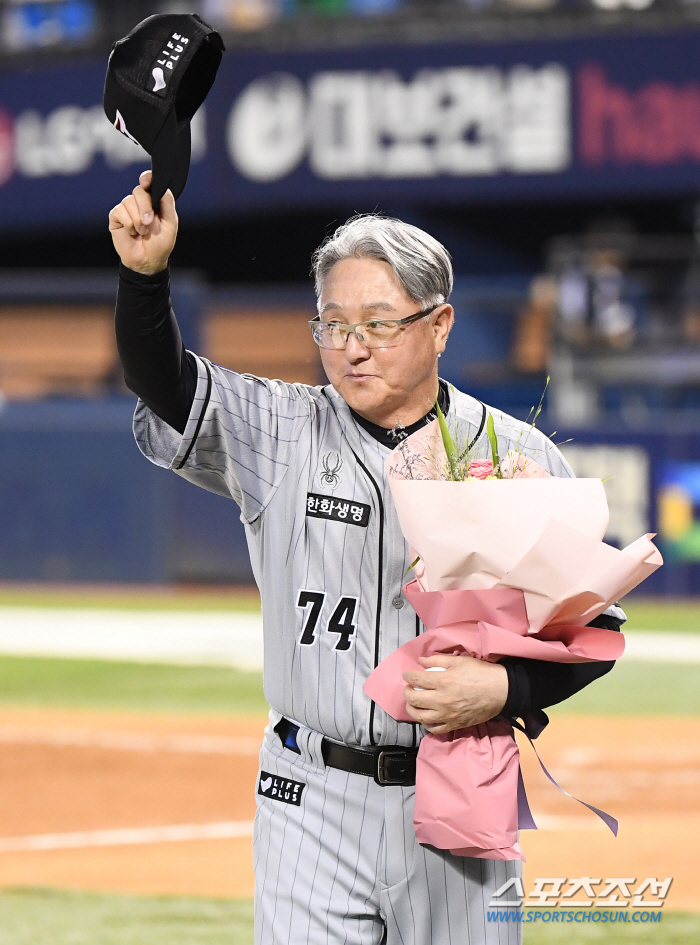 14억원 포기 이유 있었네…사령탑 '아홉수' 끝낸 KBO 첫 승 "내가 …