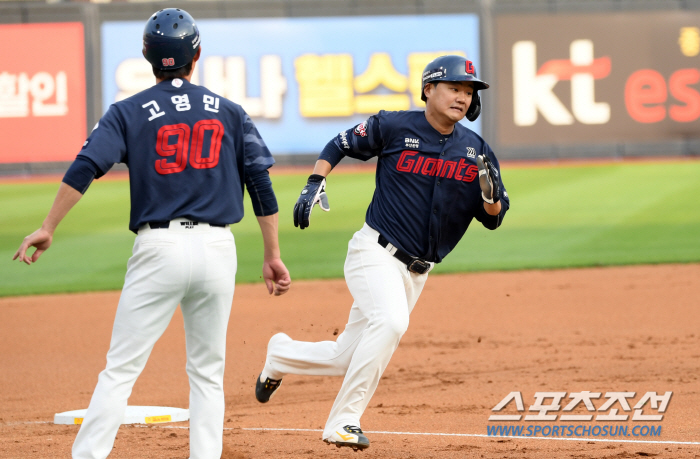 1회 5득점 빅이닝→107억 '천적' 초토화→윤동희 쐐기포! 롯데, KT…