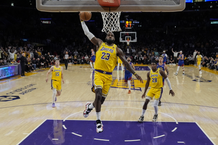 NBA FA 톱 30. 1위 르브론 제임스, 2위 폴 조지. 골스와 결별할 클레이 톰슨은?