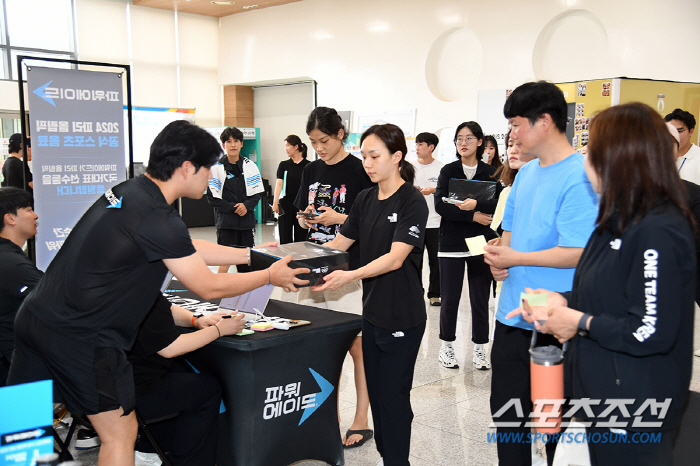 "진천에 온 '파워에이드X프리주' 깜짝기프트" 황선우X여서정X장우진 등 …