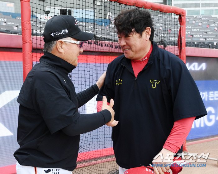 "너무 잘하고 있어요" 꽃 감독과 김도영 만난 김경문 감독의 극찬 [광주…