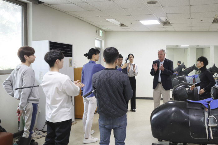 한국마사회 서울경마장 신인기수 역량강화 교육 시행