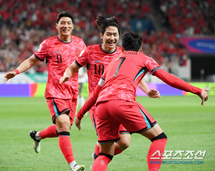 "조편성도 실력이길" 한국 축구가 부러운 '톱시드' 일본과 이란…'빅3'…