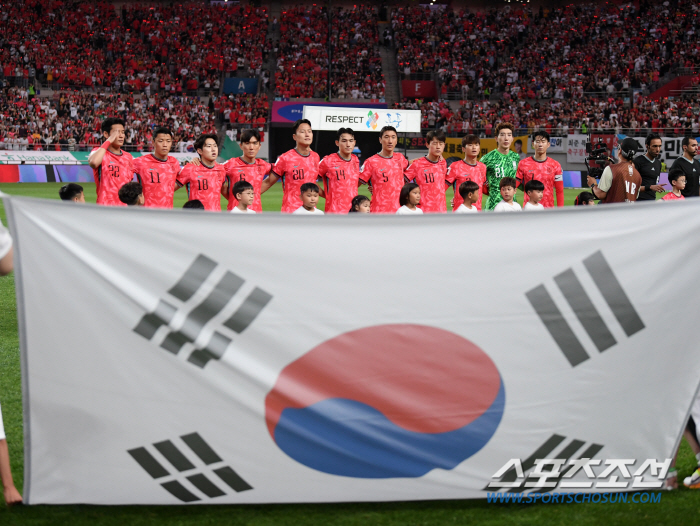 "조편성도 실력이길" 한국 축구가 부러운 '톱시드' 일본과 이란…'빅3'…