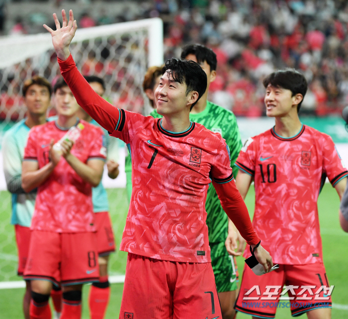 "조편성도 실력이길" 한국 축구가 부러운 '톱시드' 일본과 이란…'빅3'…