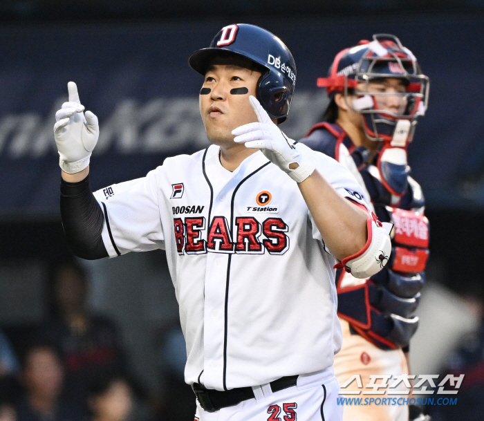 KBO 43년 역사상 최초! '잠실 한만두' 쌍포에 환호→에이스 향한 답…