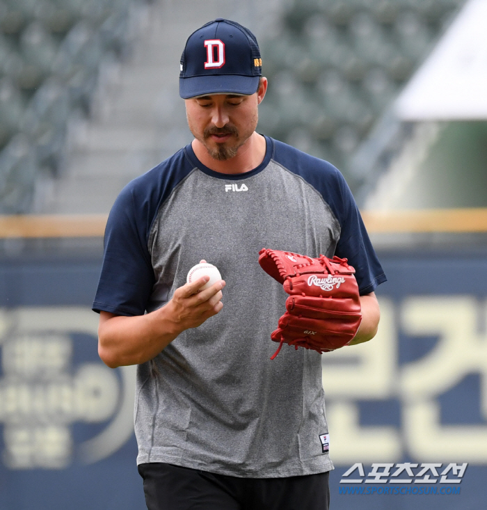 "볼 좋은데?" 입국 다음날 잠실구장에 나타난 발라조빅...'큰키에서 내…