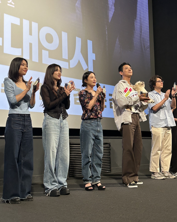 [공식] 故이선균X주지훈 '탈출', 개봉주 韓영화 1위…본격 흥행 질주 …