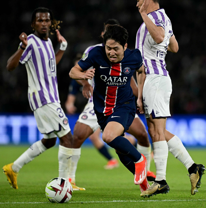 'EPL 1000억원 러브콜' 이강인, PSG 훈련서 사라졌다? 알고보니…