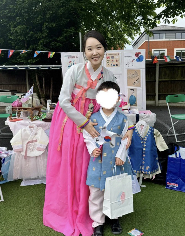 '박지성♥' 김민지, 英서 뽐낸 한복 자태 "학교 갈 때마다 칭찬받아"