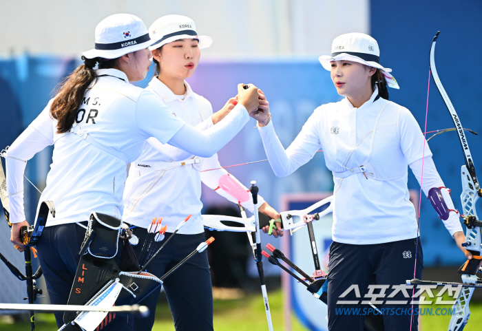 '이것이 드라마다' 한국 양궁, '슛오프' 끝 네덜란드에 대역전승 '결승…