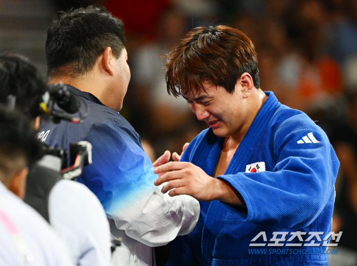 세계 1위 꺾고 딴 동메달에도 눈물 보인 '번개맨' 이준환 "4년 뒤엔 …